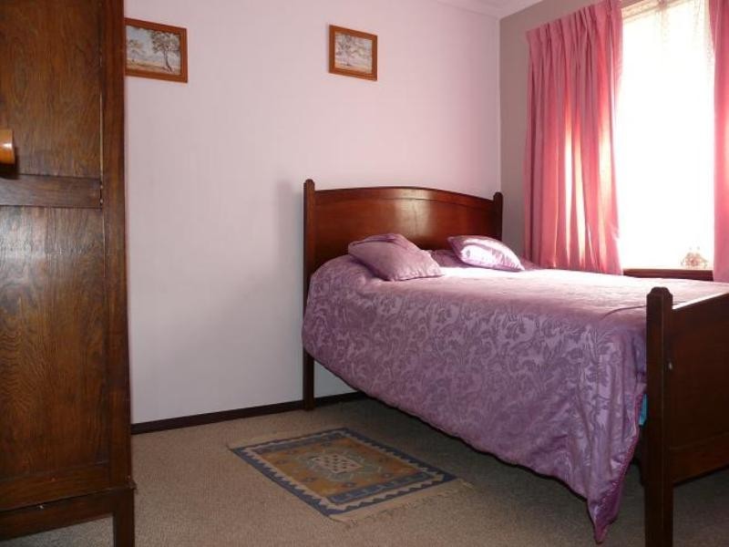 127 Derry Avenue, Mount Nasura WA 6112