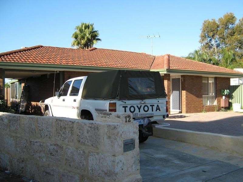 12 Junee Place, Armadale WA 6112