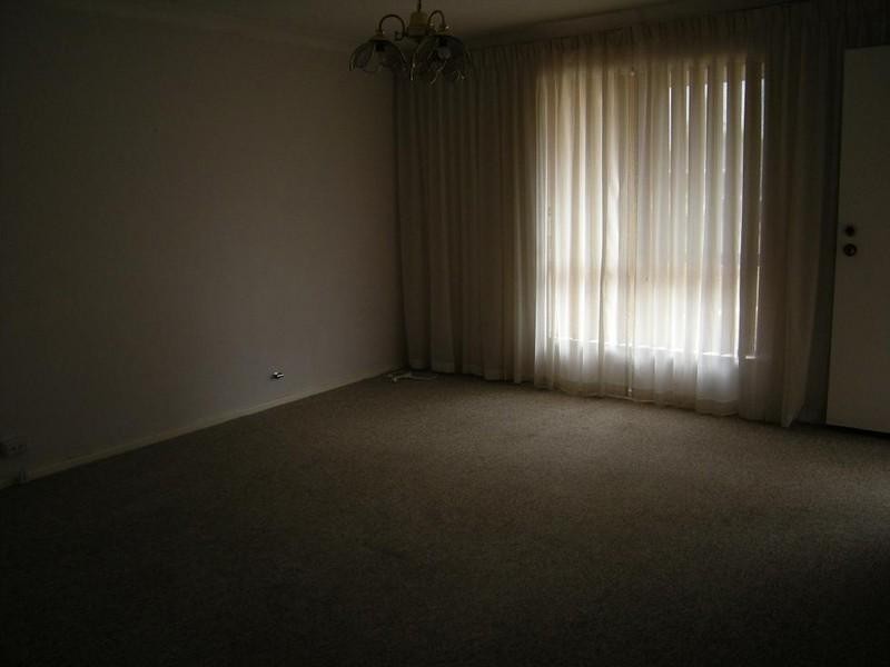 12 Junee Place, Armadale WA 6112