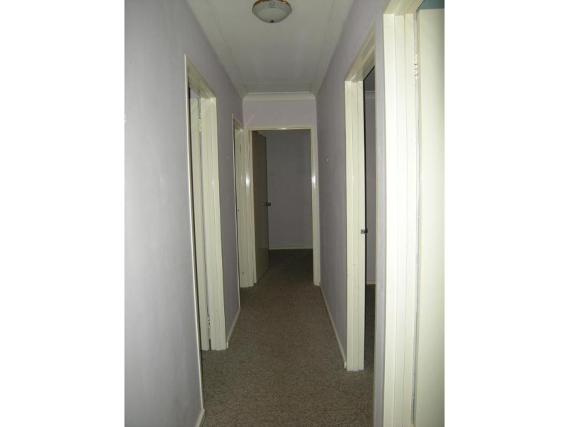 12 Junee Place, Armadale WA 6112