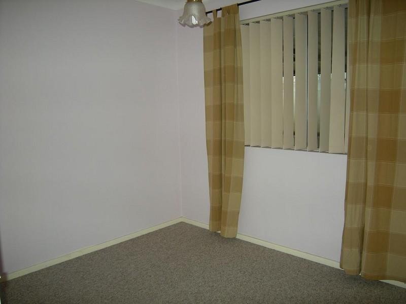 12 Junee Place, Armadale WA 6112