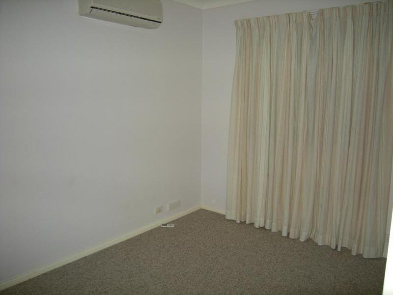 12 Junee Place, Armadale WA 6112