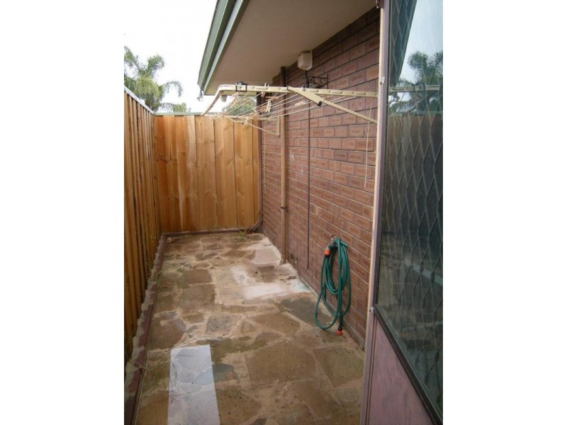 12 Junee Place, Armadale WA 6112