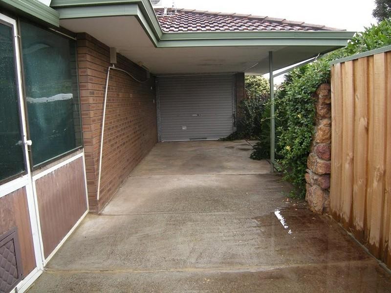 12 Junee Place, Armadale WA 6112