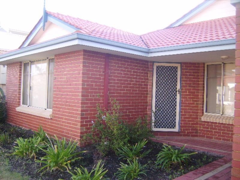 42 Canna Drive, Canning Vale WA 6155