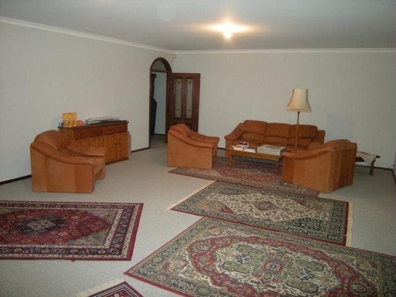 3 Messines Court, Greenmount WA 6056