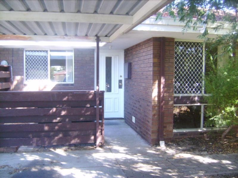 12b Burrowa Street, Armadale WA 6112