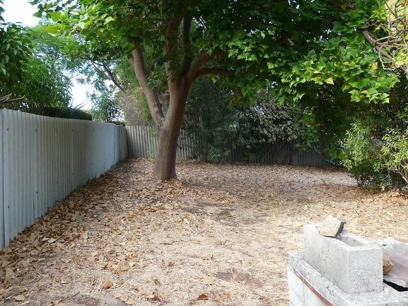 127a Derry Avenue, Mount Nasura WA 6112