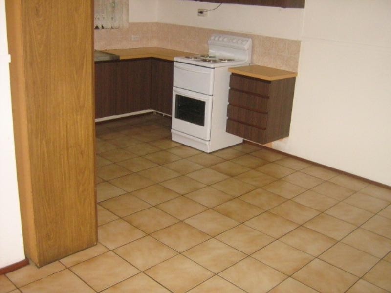 34 Tewson Road, Camillo WA 6111