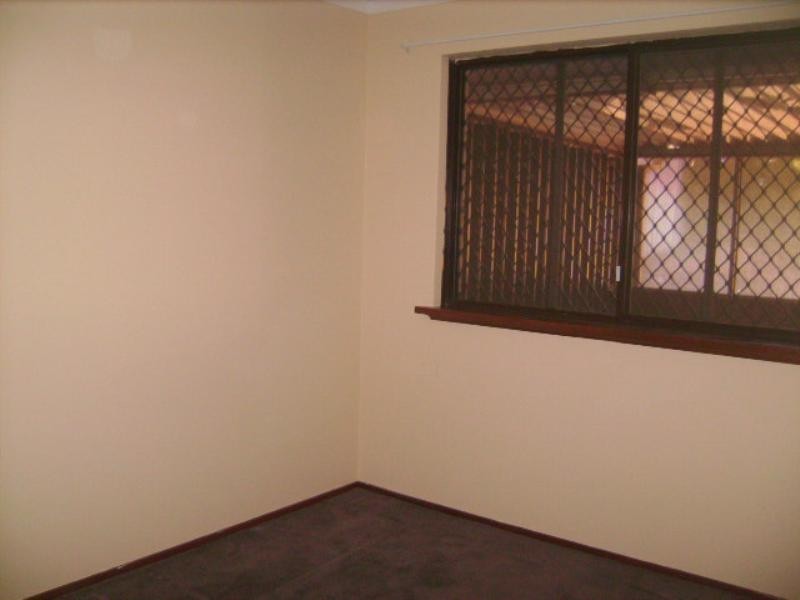 17 Connell Avenue, Kelmscott WA 6111