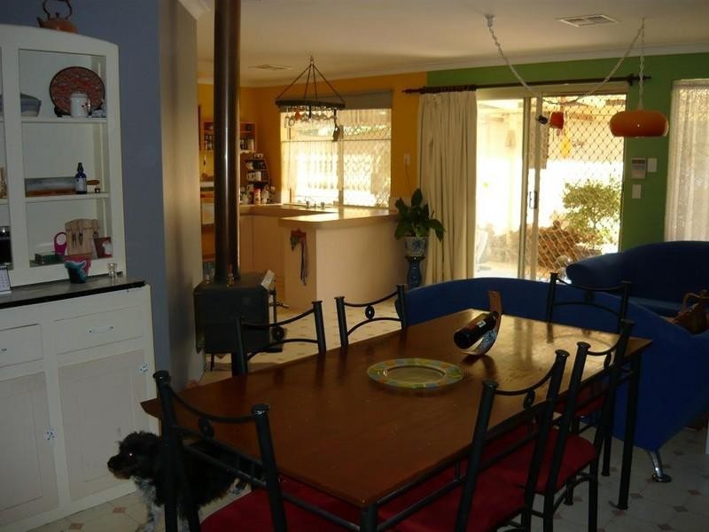 2 Honeyeater Rtt, Brookdale WA 6112