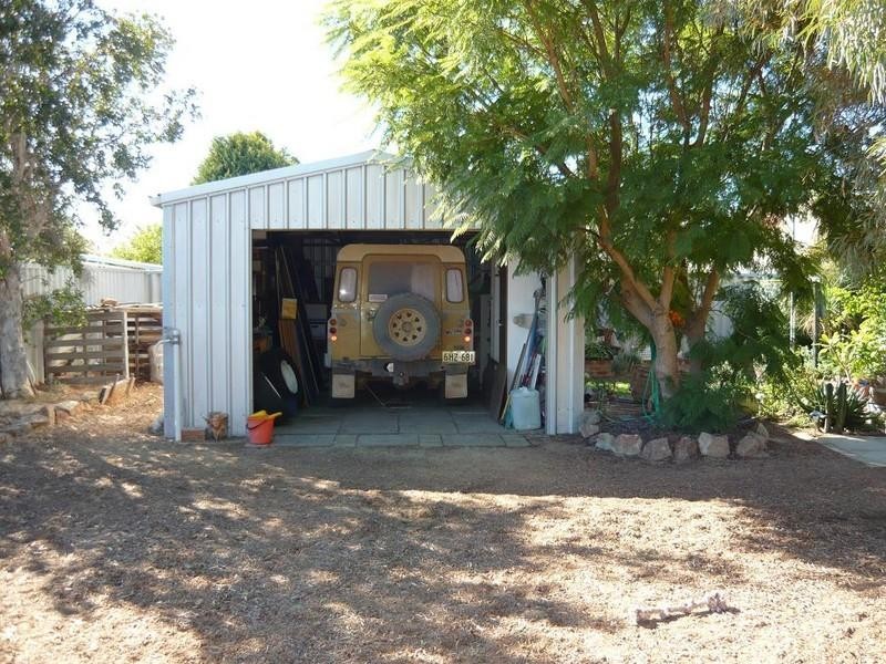 2 Honeyeater Rtt, Brookdale WA 6112