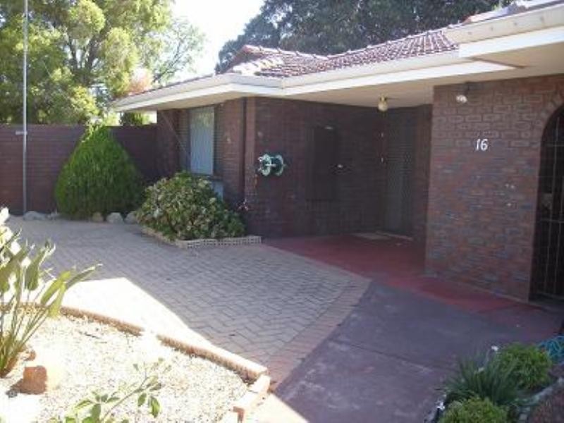 16/9 Third Avenue, Kelmscott WA 6111