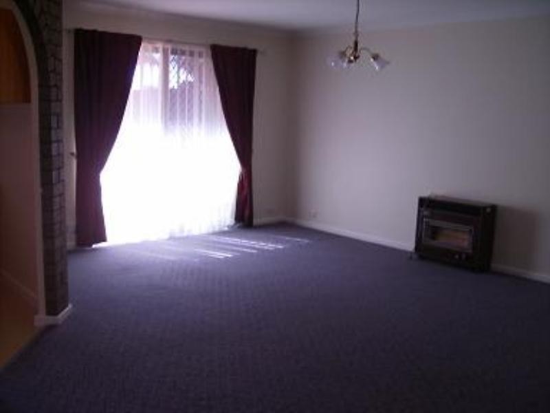 16/9 Third Avenue, Kelmscott WA 6111