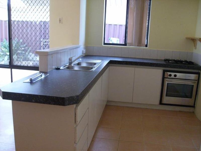 4 Higgs Court, Brookdale WA 6112