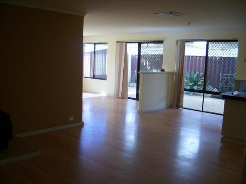 4 Higgs Court, Brookdale WA 6112