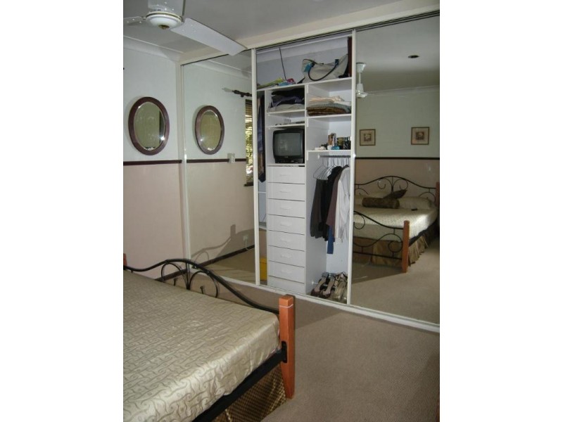 8 Junee Place, Armadale WA 6112