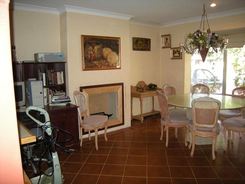 8 Junee Place, Armadale WA 6112