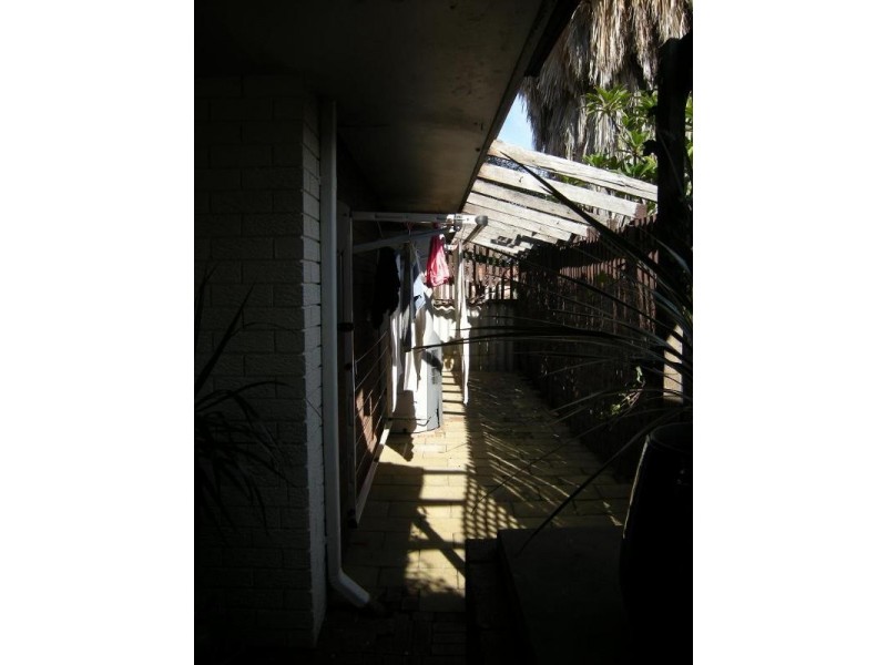 8 Junee Place, Armadale WA 6112