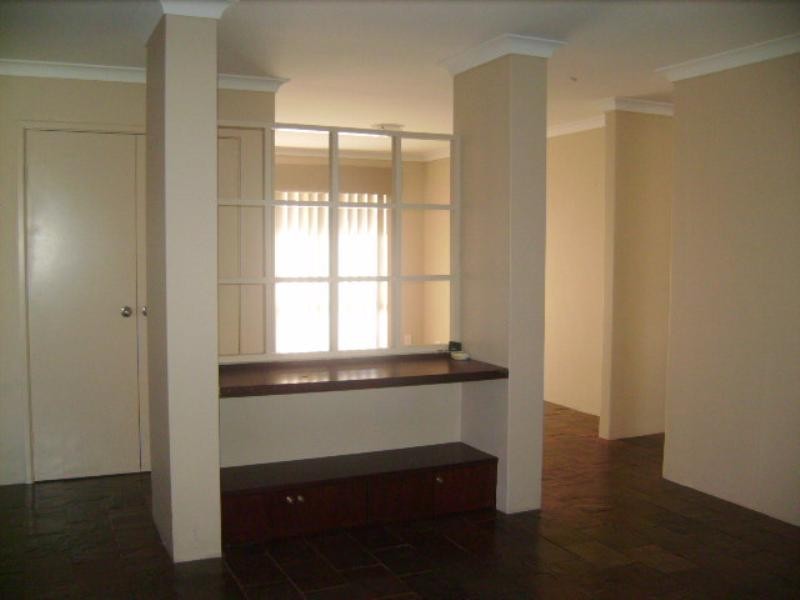 30 Chidzey Drive, Seville Grove WA 6112