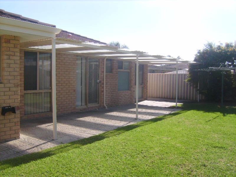 30 Chidzey Drive, Seville Grove WA 6112