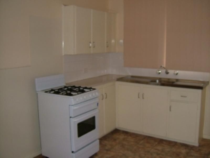 17 Abingdon Place, Kelmscott WA 6111