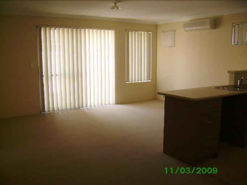 28/91 Lowanna Way, Armadale WA 6112