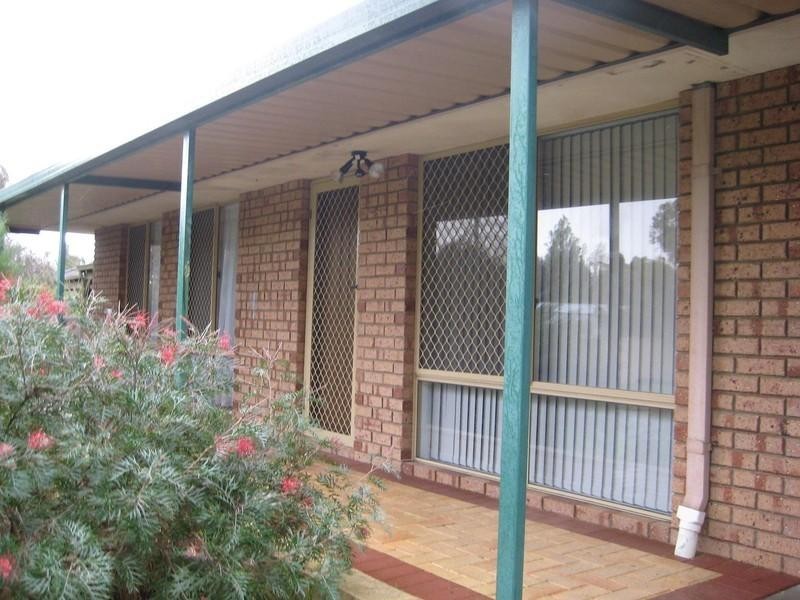 6 McGrath Place, Seville Grove WA 6112