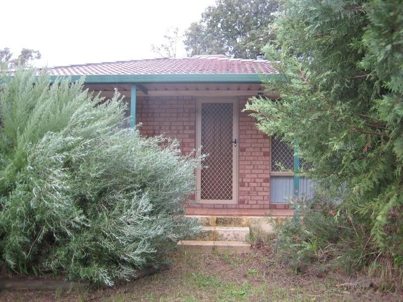 6 McGrath Place, Seville Grove WA 6112