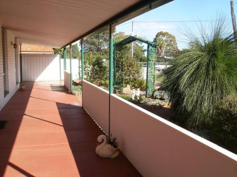 30 Angelo Street, Armadale WA 6112