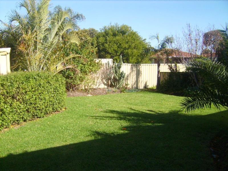 4 Denning Court, Seville Grove WA 6112