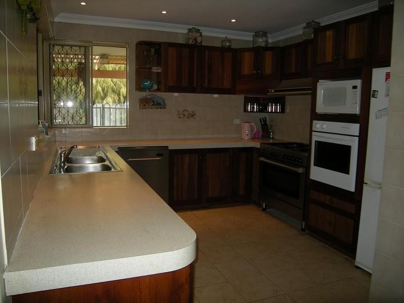 56 Henrietta Avenue, Mount Nasura WA 6112