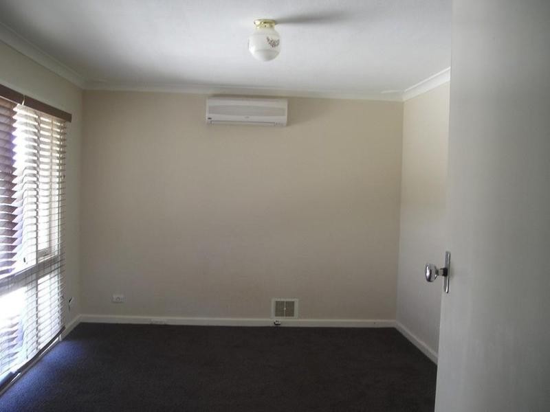 8 Numulgi Street, Armadale WA 6112