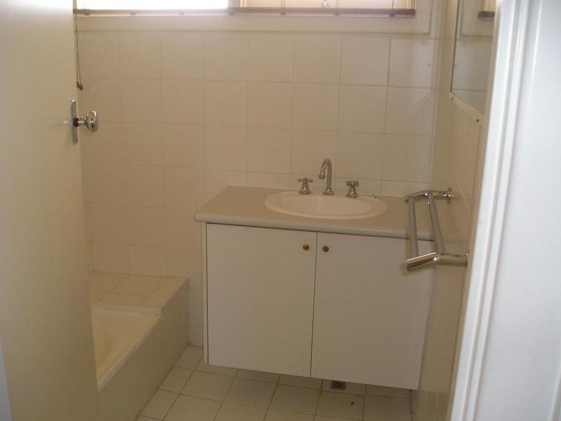 8 Numulgi Street, Armadale WA 6112