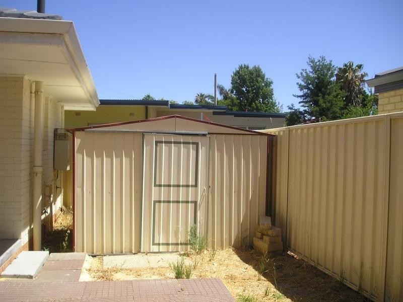 8 Numulgi Street, Armadale WA 6112