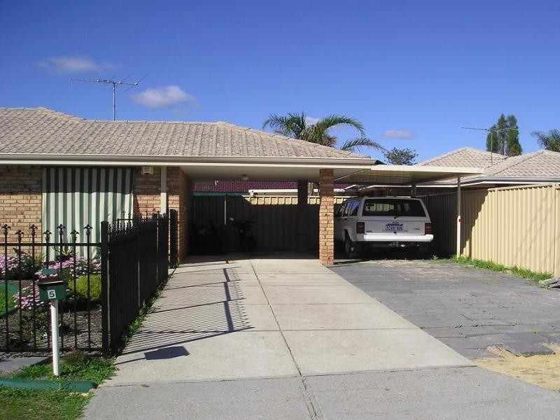 5 Piesse Place, Seville Grove WA 6112