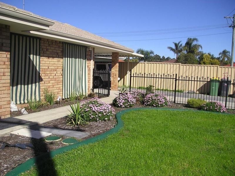 5 Piesse Place, Seville Grove WA 6112