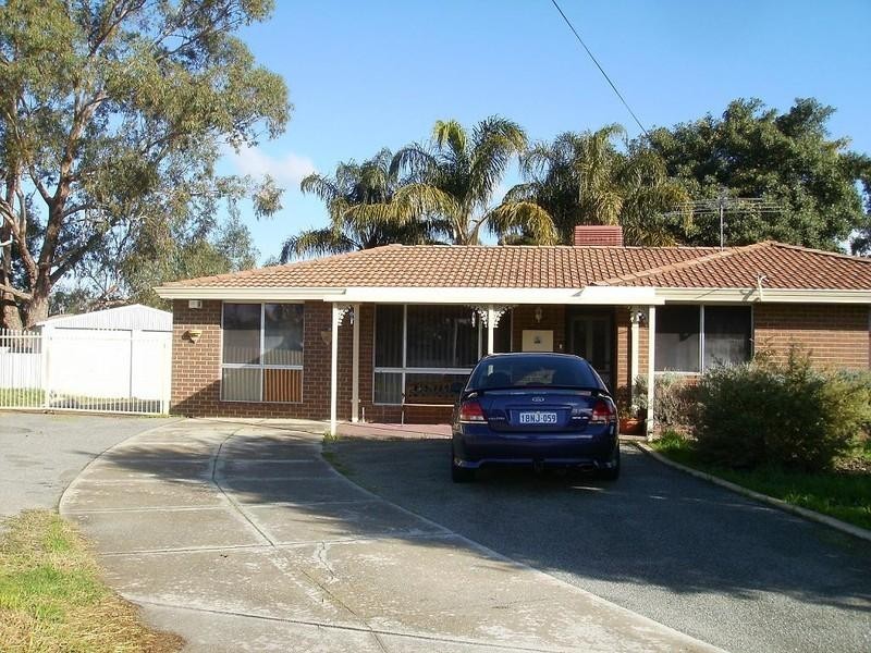 13 Namoi Place, Armadale WA 6112