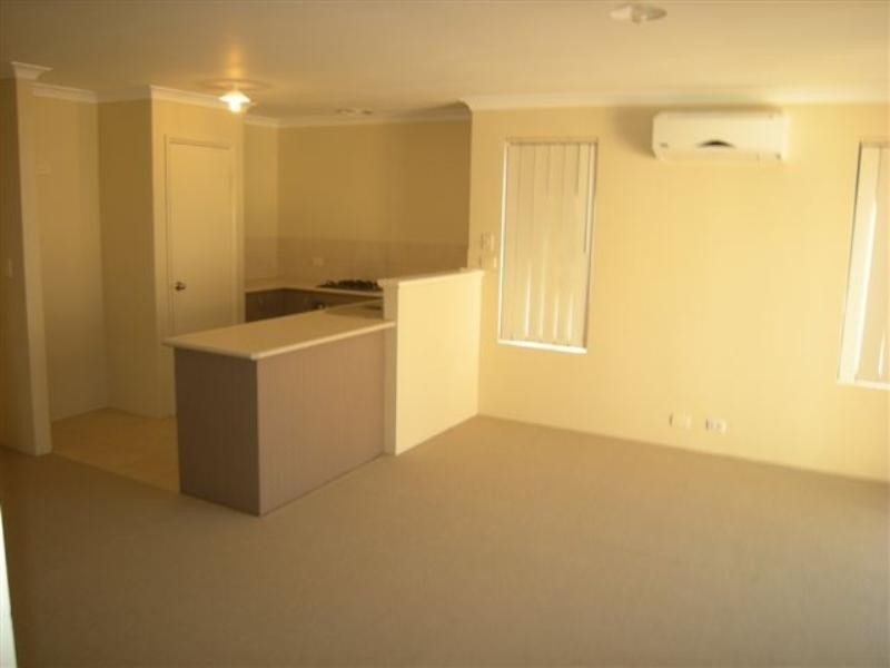 1/65 Little John Road, Armadale WA 6112