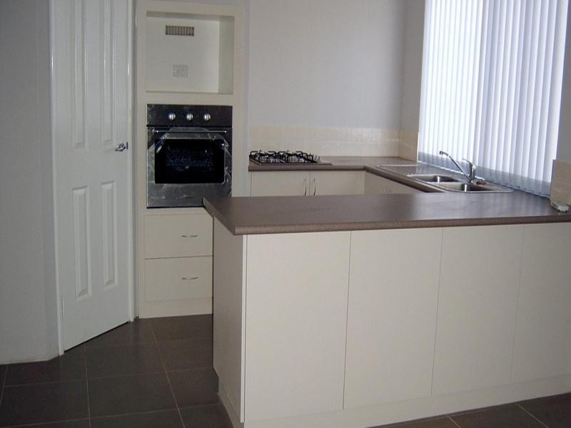 1/19 Milano Loop, Seville Grove WA 6112