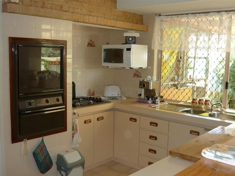 4 Honeyeater Retreat, Brookdale WA 6112