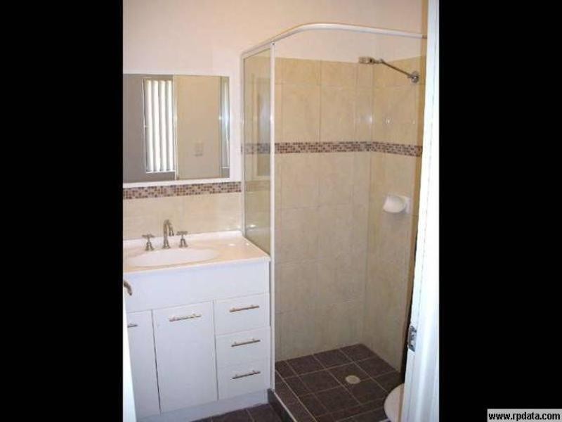 4/2370 Albany Highway, Gosnells WA 6110