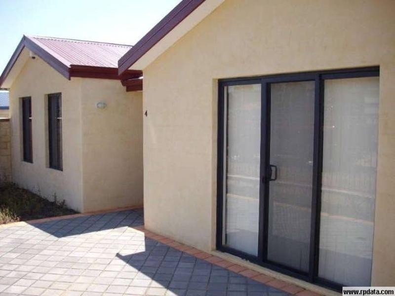 4/2370 Albany Highway, Gosnells WA 6110