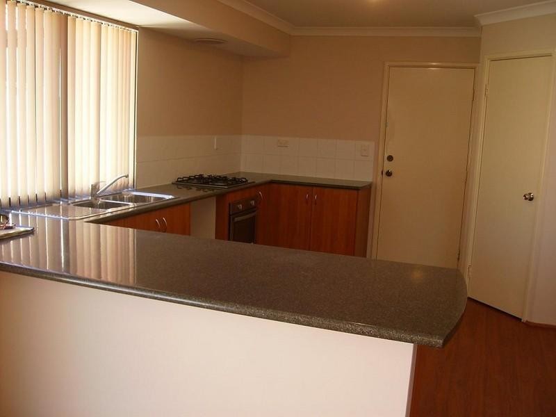 17 Kerrison Parade, Seville Grove WA 6112