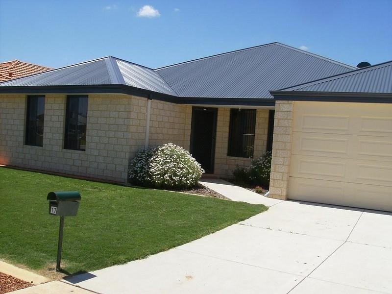 17 Kerrison Parade, Seville Grove WA 6112