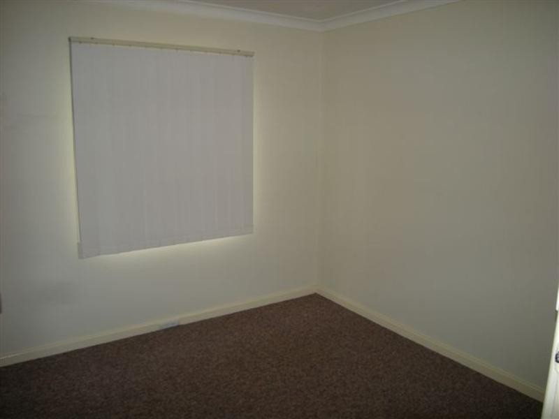 26 Hollybush Way, Kelmscott WA 6111