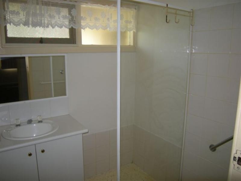 26 Hollybush Way, Kelmscott WA 6111