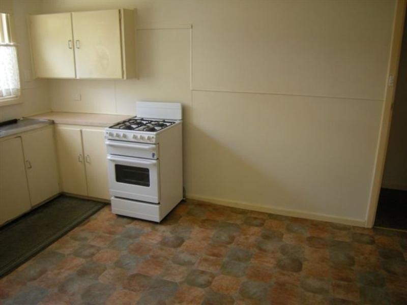 26 Hollybush Way, Kelmscott WA 6111