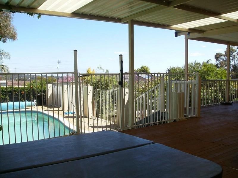 9 Ashley Drive, Kelmscott WA 6111