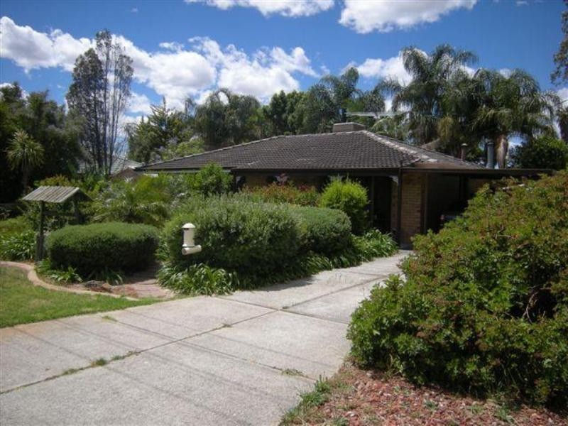 32 Wilcannia Way, Armadale WA 6112